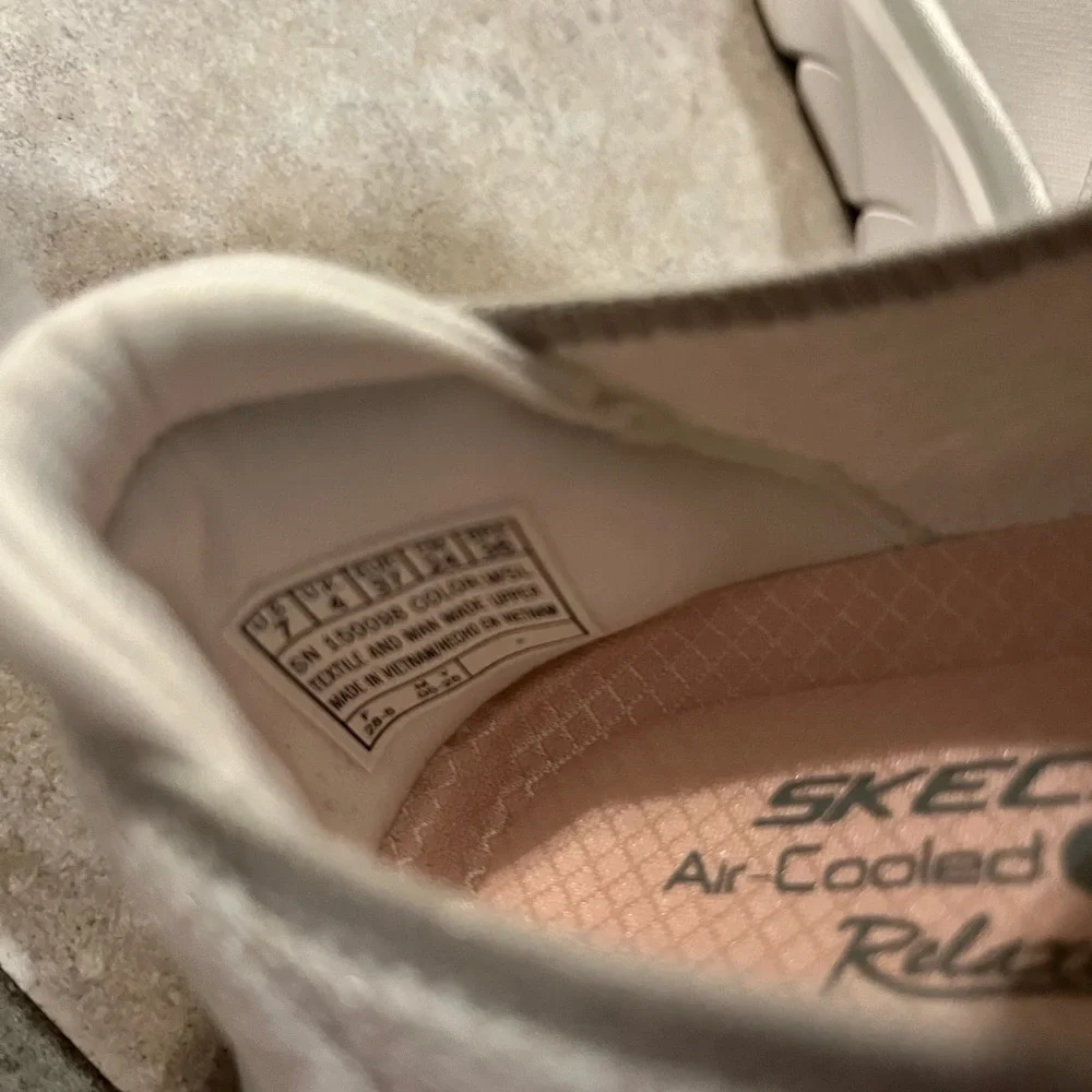 Skechers D Lux Walker 2.0 Sneakers 7